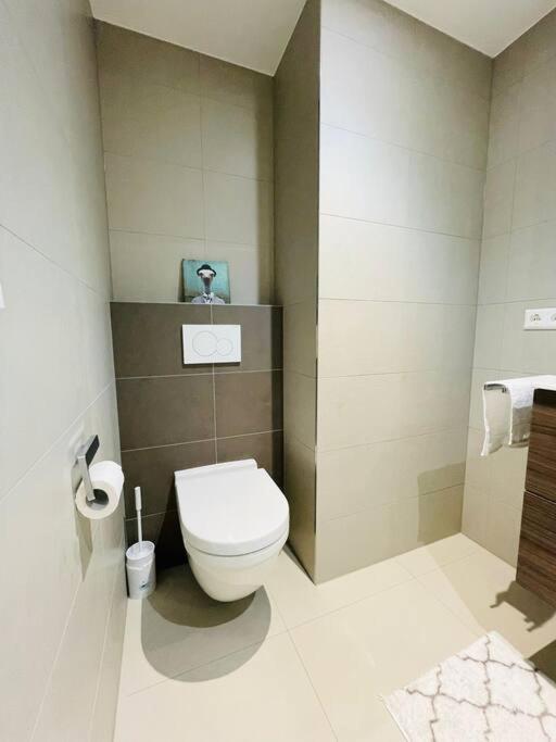 Luxury 1 Bedroom Flat In Center Parking&terrace- 5 * Luxemburg